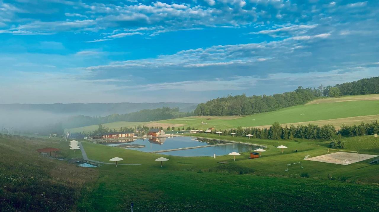 Heipark Tosovice 호텔 외부 사진
